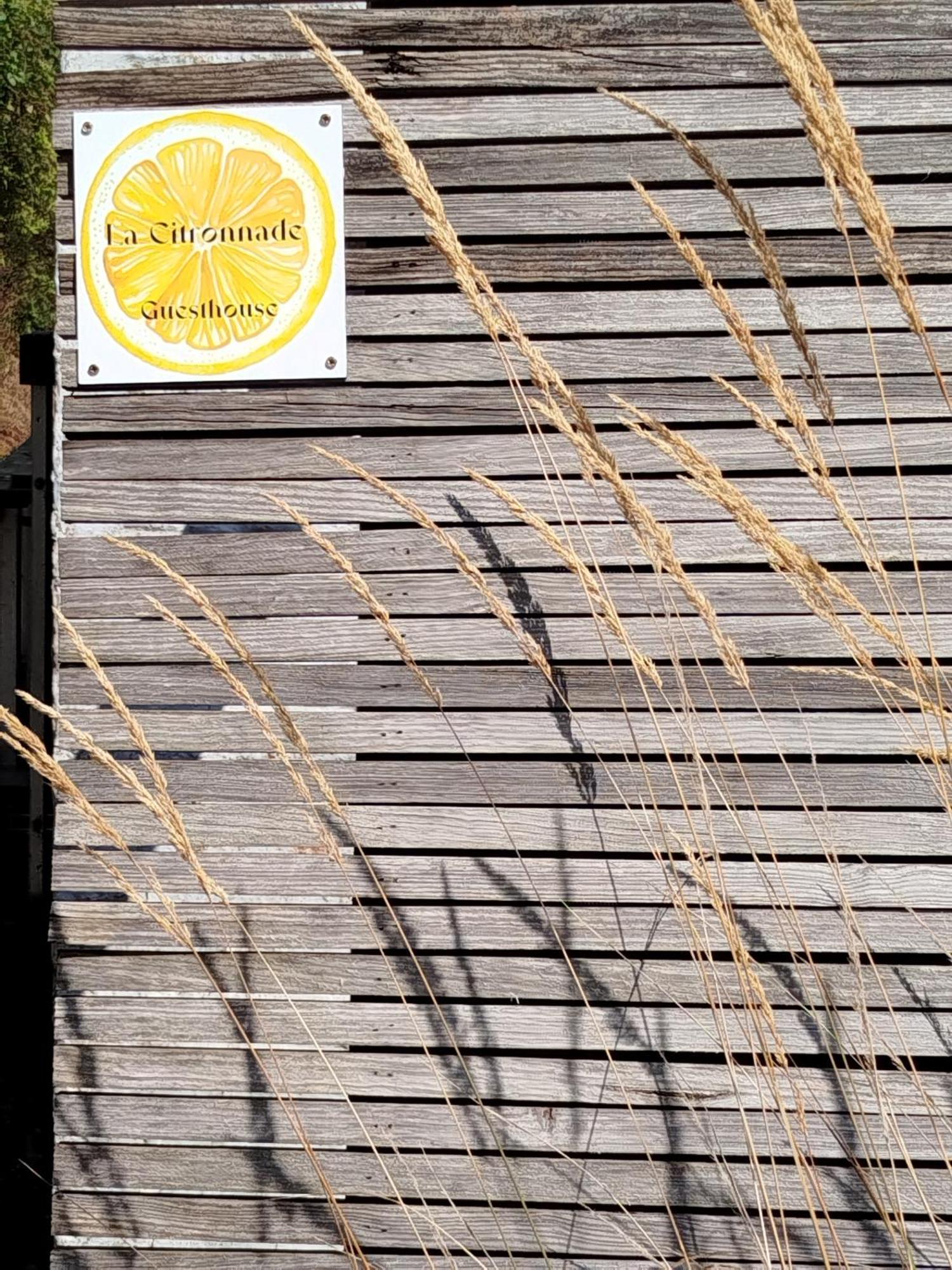 Отель La Citronnade Floreffe Экстерьер фото